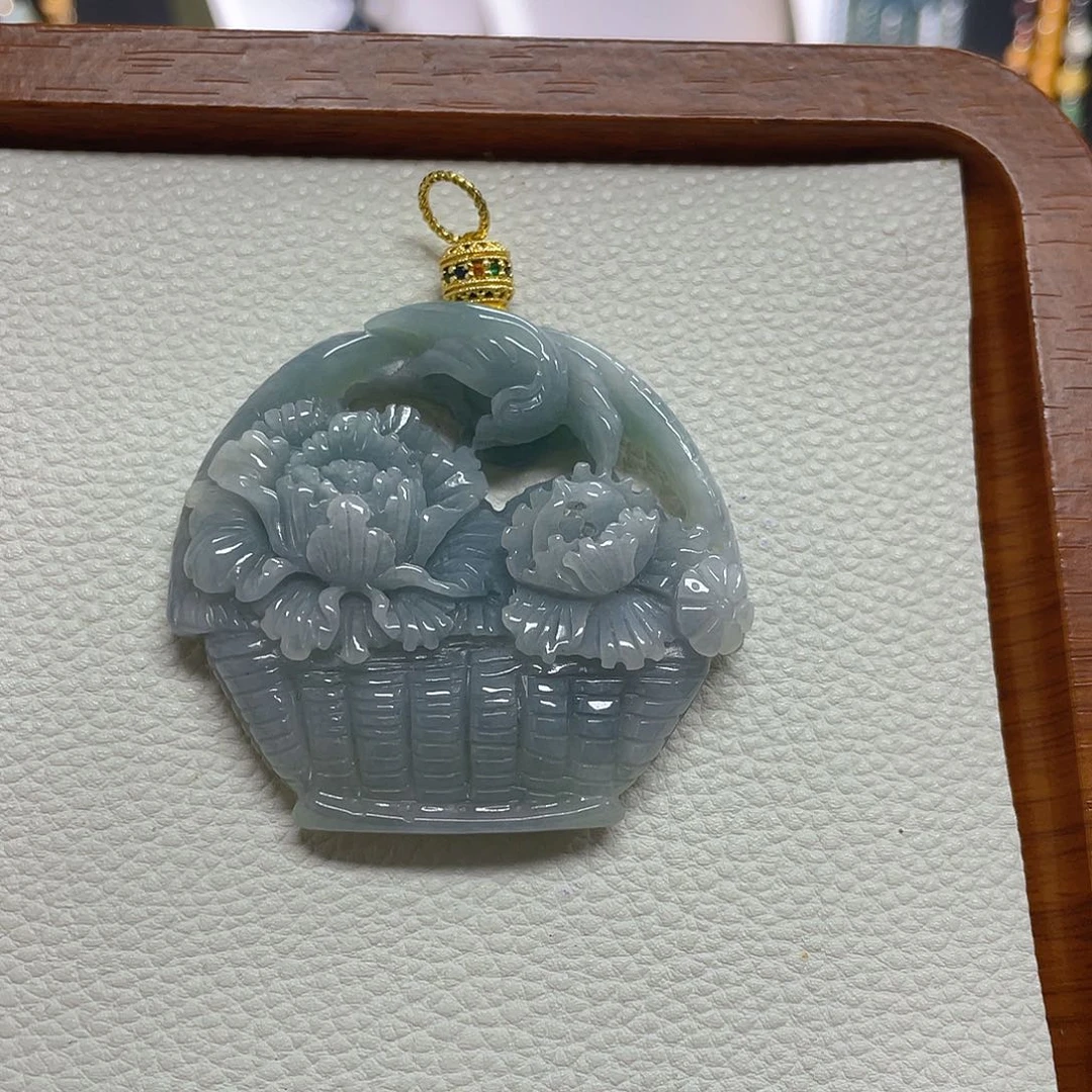 翡翠未镶嵌颈饰吊坠