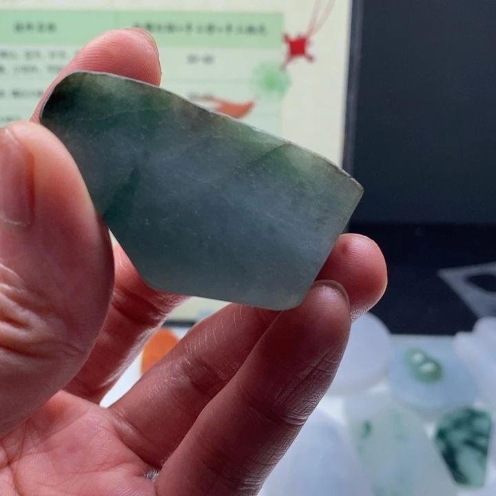 颈饰未镶嵌翡翠缅甸翡翠A货边角