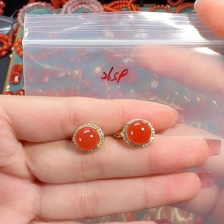 南红玛瑙银S925镶嵌冰红耳饰