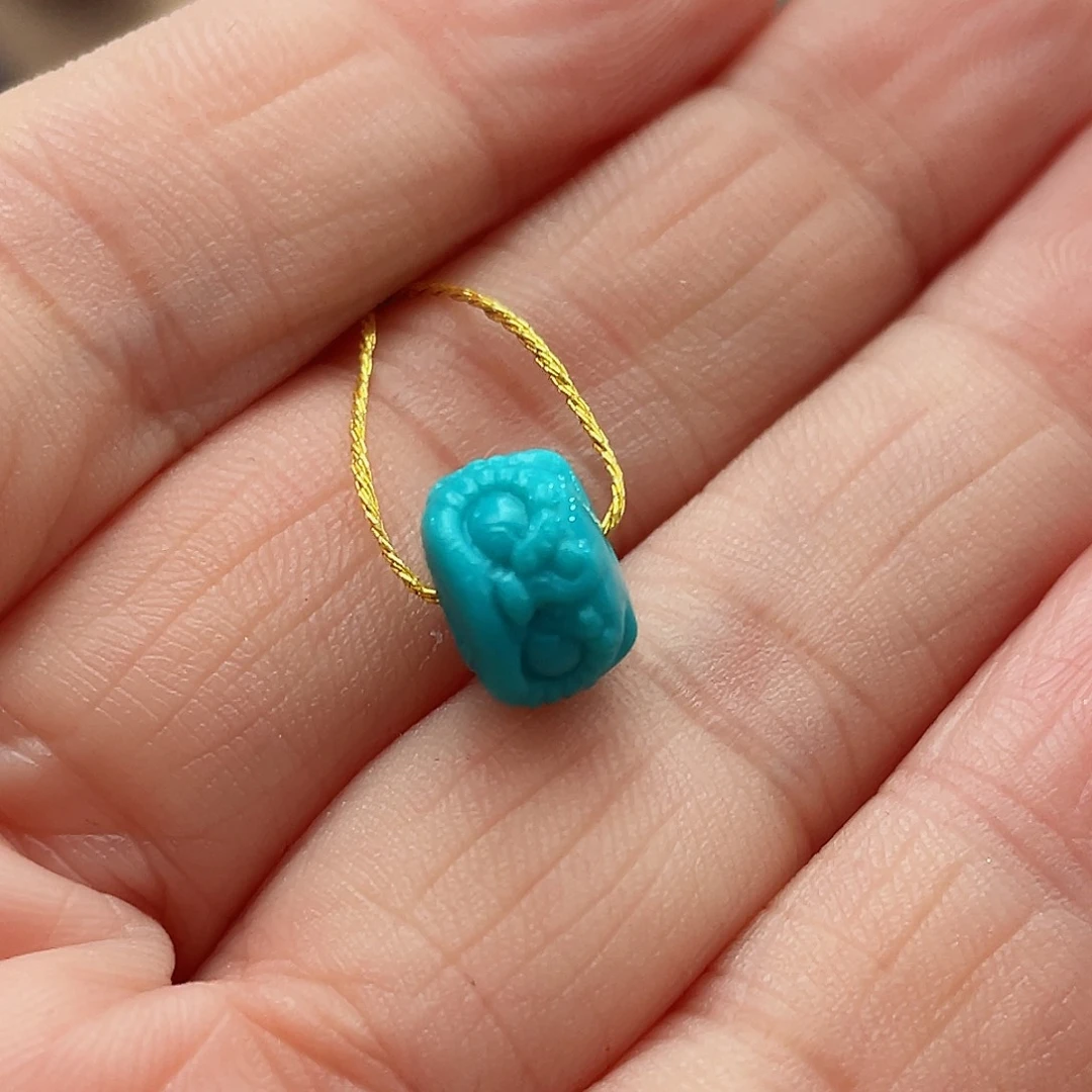 绿松石颈饰未镶嵌