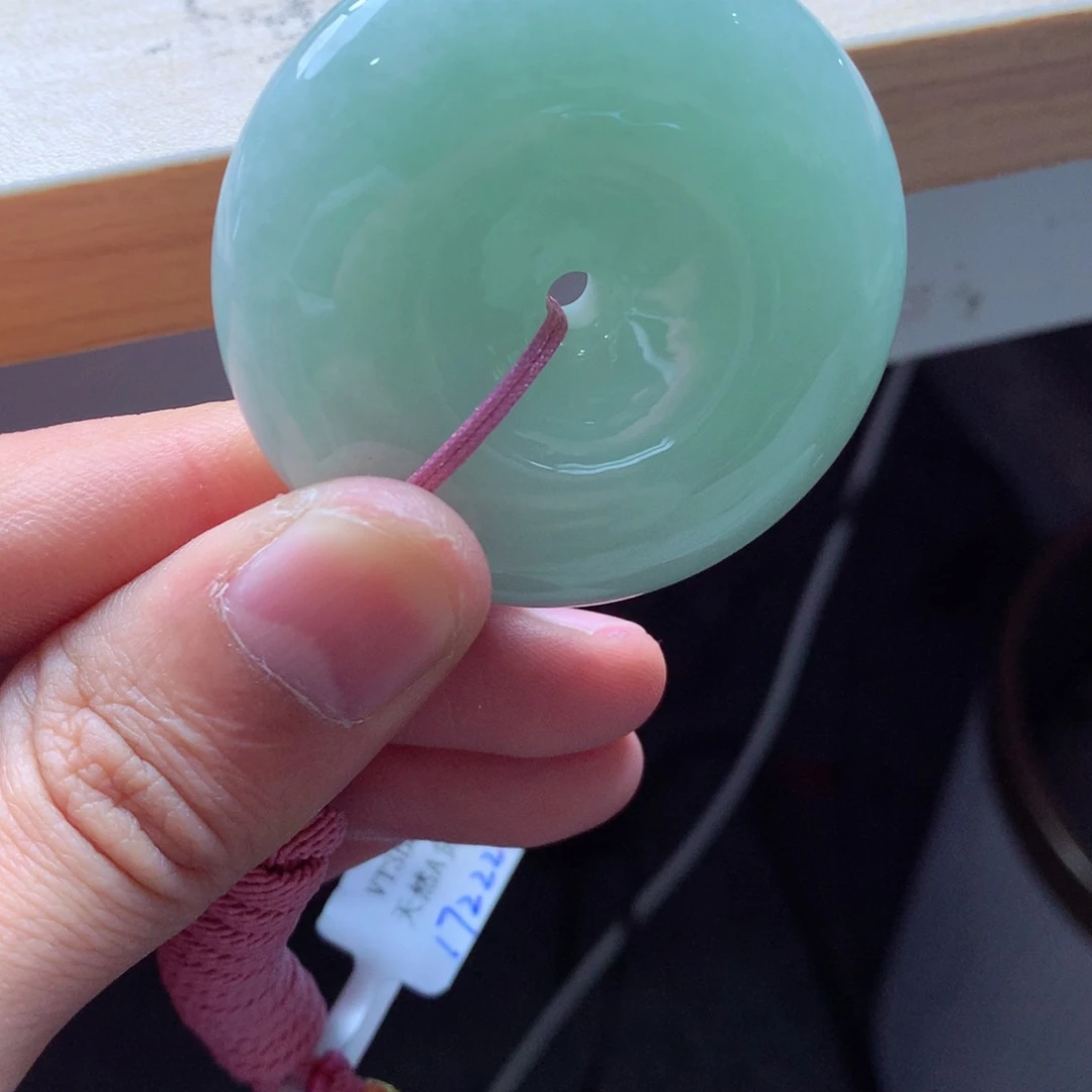 翡翠颈饰未镶嵌吊坠