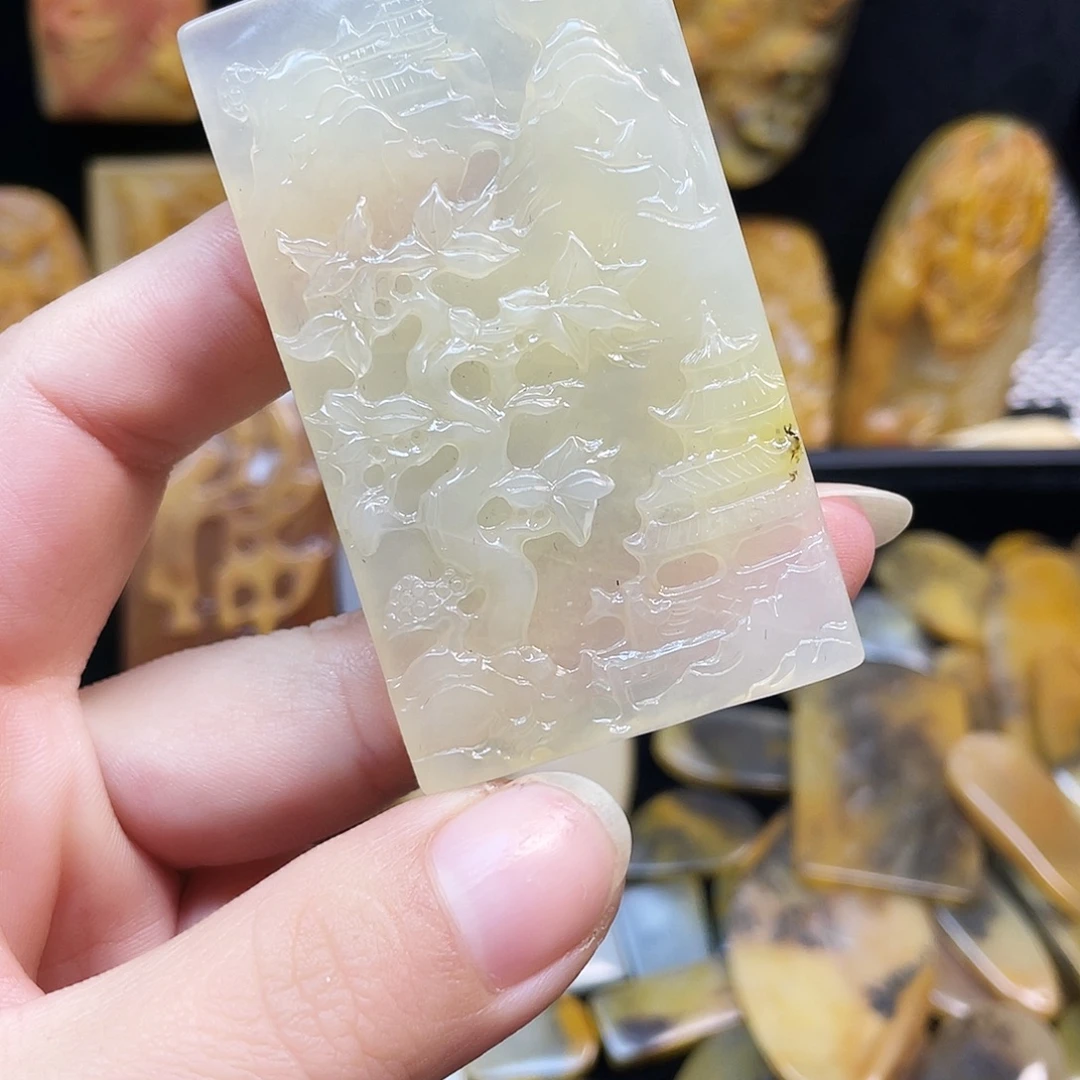 @***@石英质玉（黄龙玉）未镶嵌吊坠(不含链)