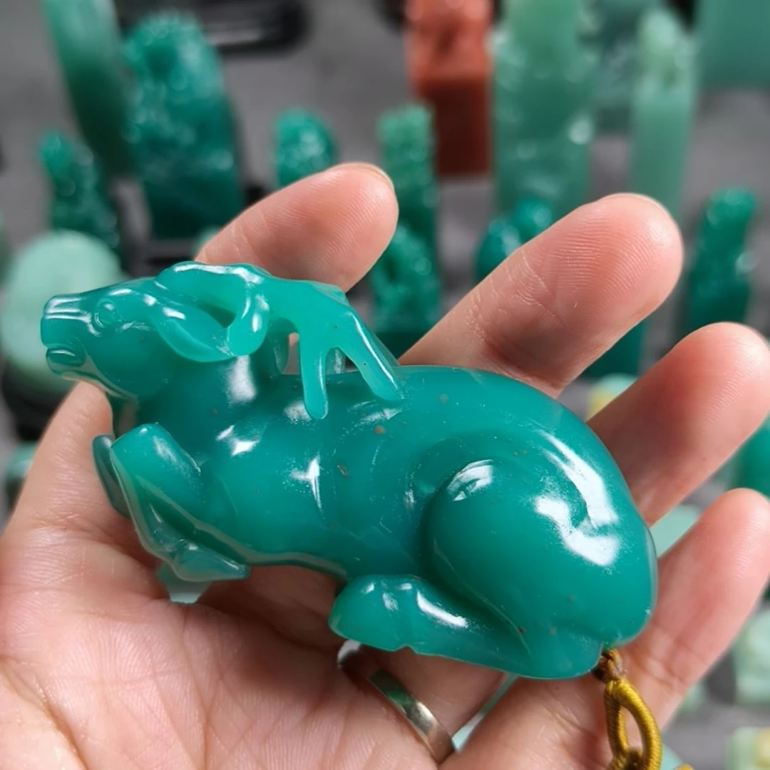 昌化石印石雅安绿把件1