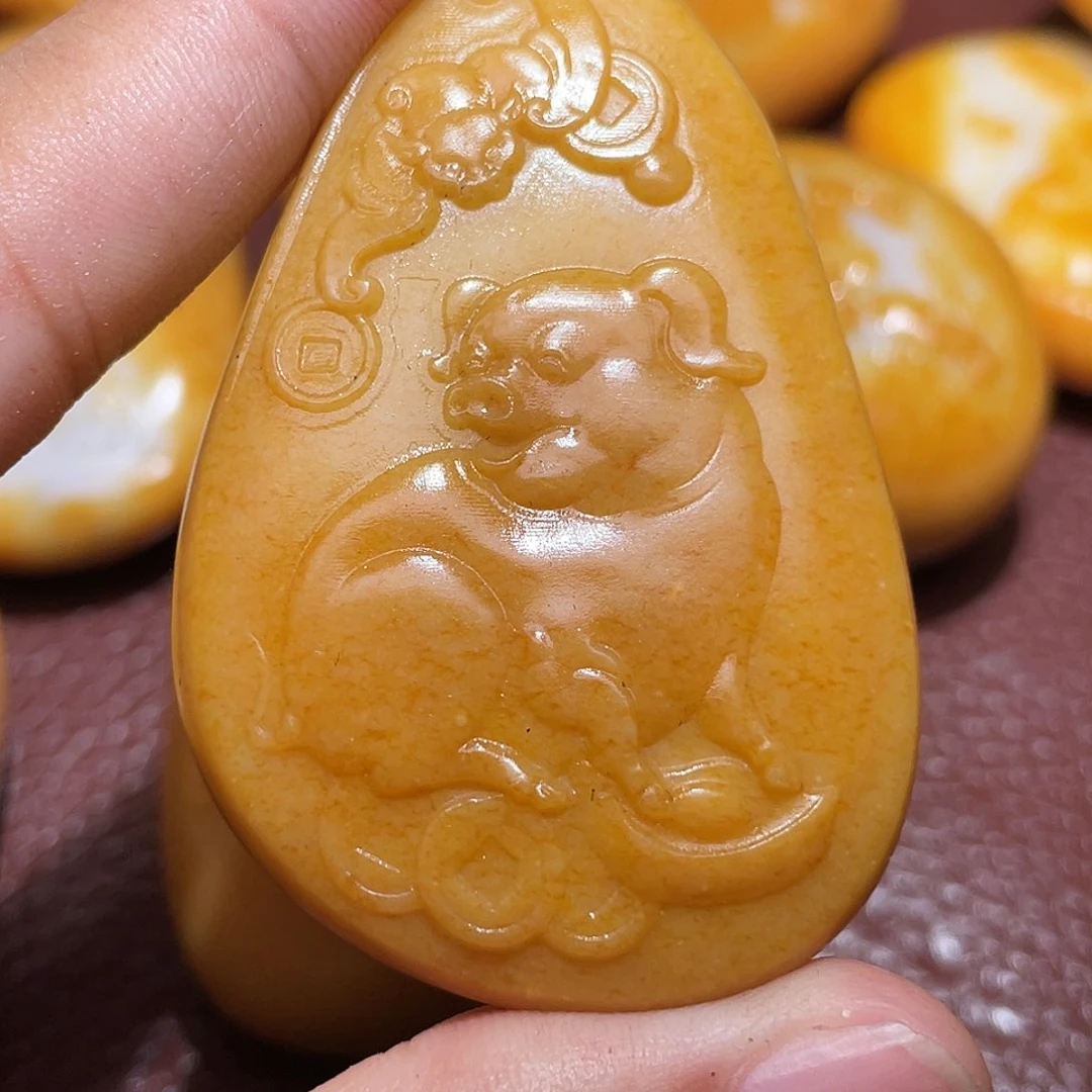 和田玉未镶嵌颈饰潘