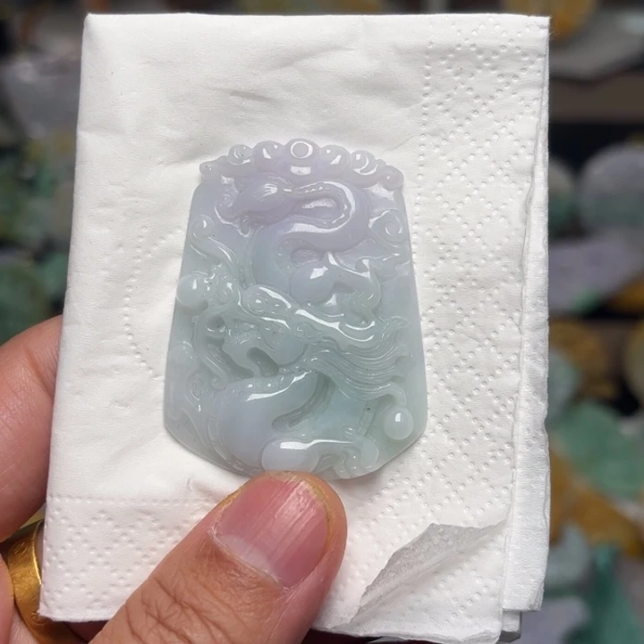 翡翠颈饰未镶嵌吊坠