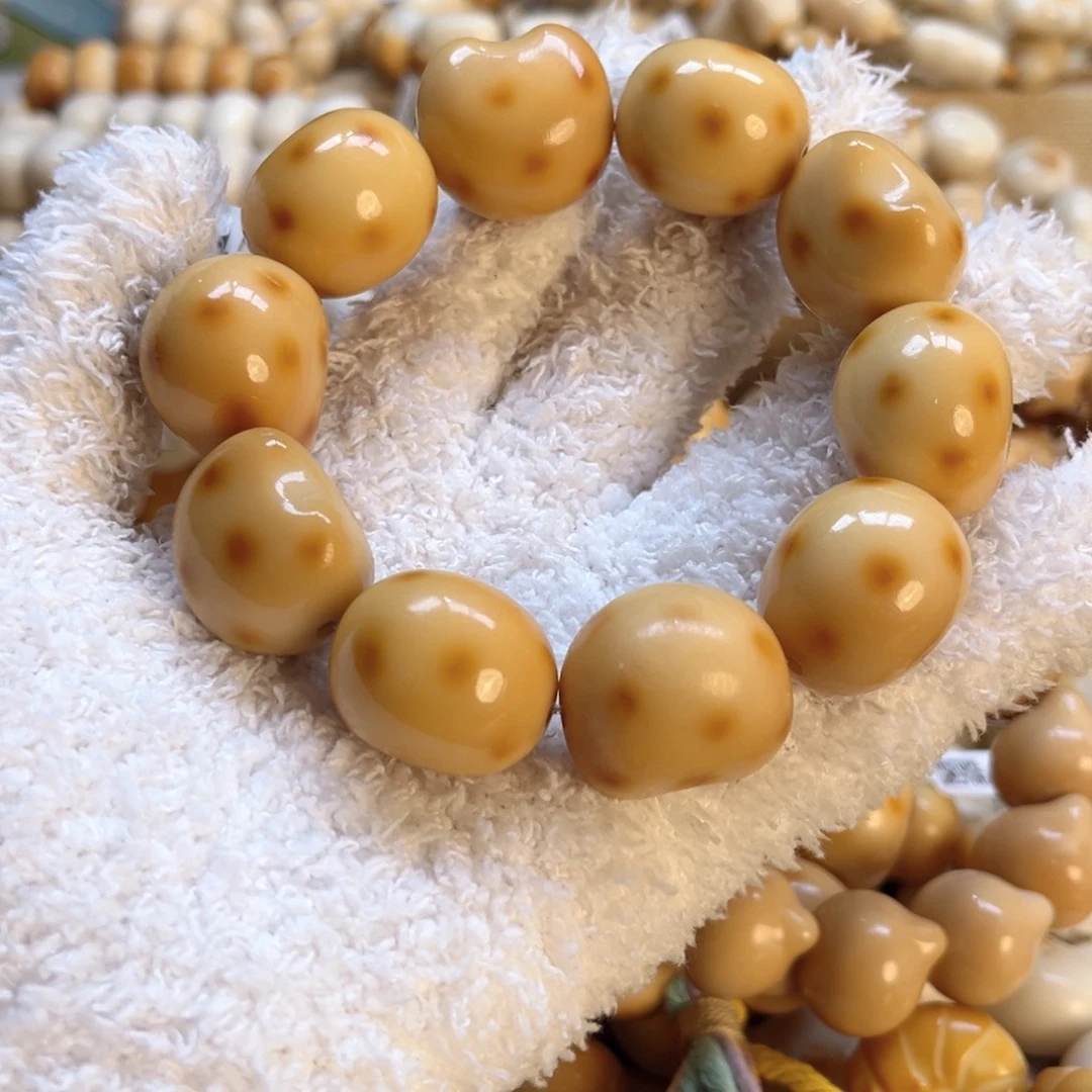 菩提根/象牙果吊坠11.16.14豹纹胖月亮微瑕