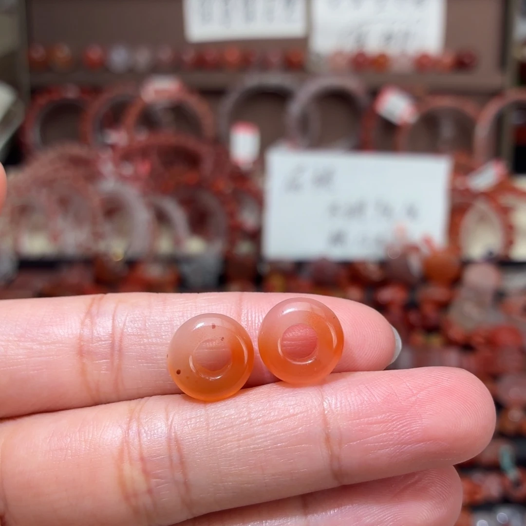 南红玛瑙未镶嵌颈饰甜甜圈一对12+
