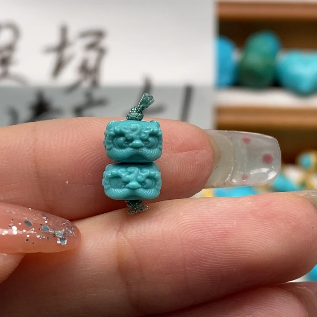 未镶嵌绿松石颈饰