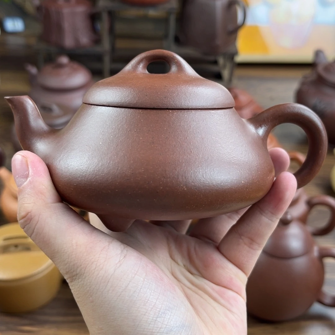 紫砂茶壶手工制作工艺精湛