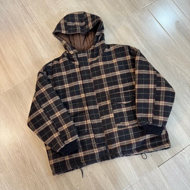 （浅笑）82166-1精选格子连帽 加超声波线复古格纹双保暖毛呢棉衣