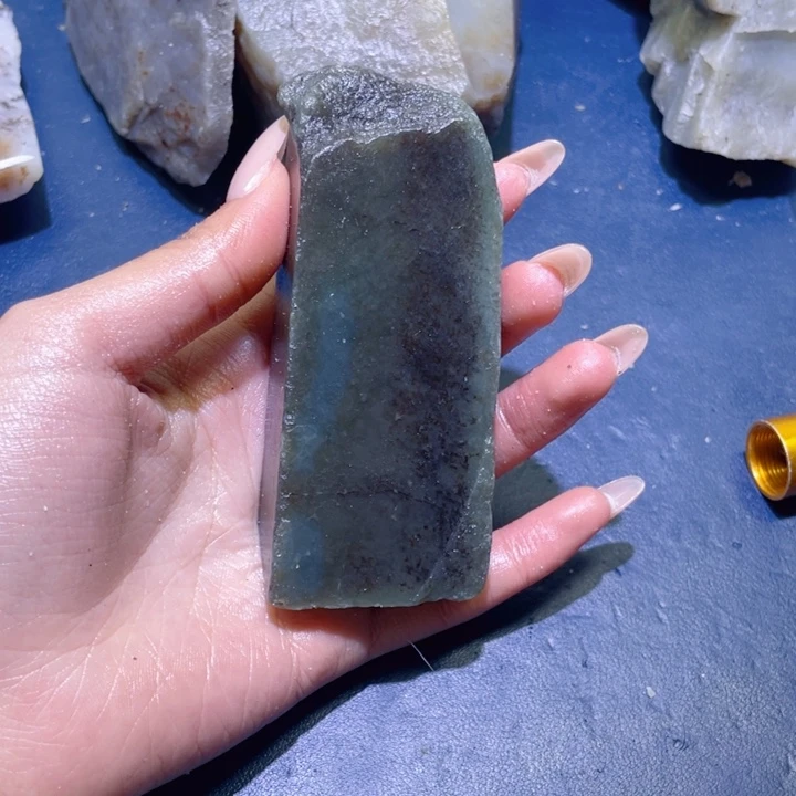 和田玉未镶嵌珠宝半成品