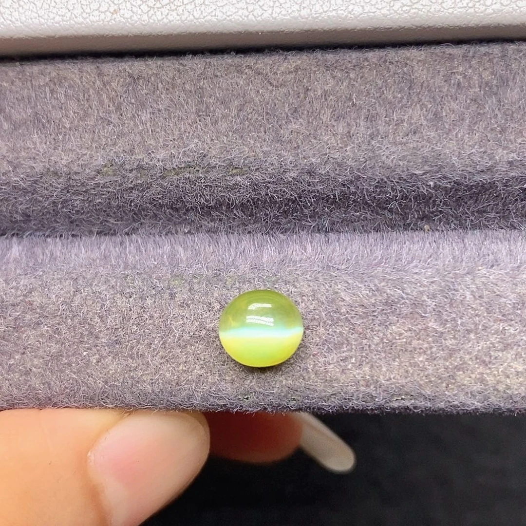 裸石变石猫眼2.04克拉天然金绿宝猫眼石