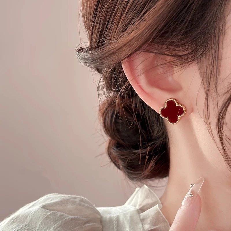 1032四叶花气百搭耳钉