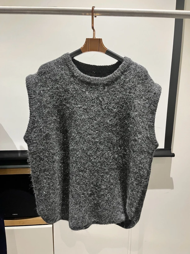 圆领订纺纱女士毛衣马甲珠片特种纱时尚休闲无袖套头针织衫