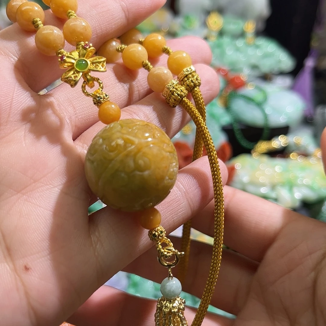 颈饰未镶嵌翡翠待编织