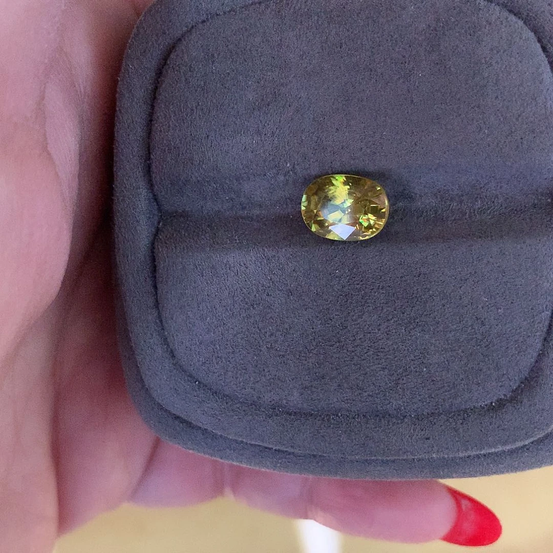 未镶嵌榍石裸石2.83ct