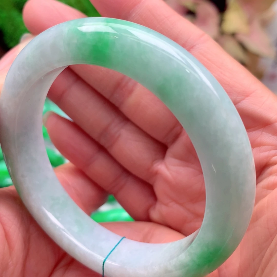 未镶嵌手镯翡翠天然翡翠手镯