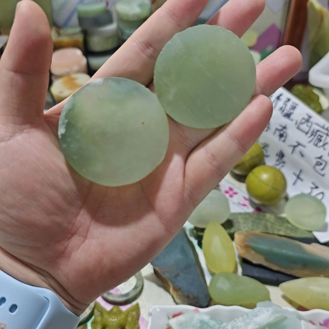 蛇纹石玉未镶嵌珠宝半成品