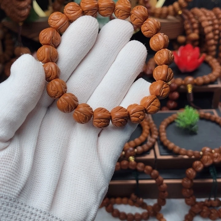 吊坠桃核13玉龙脊手串