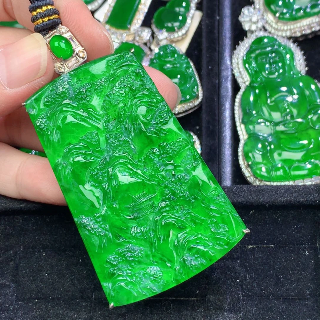 翡翠未镶嵌颈饰翡翠