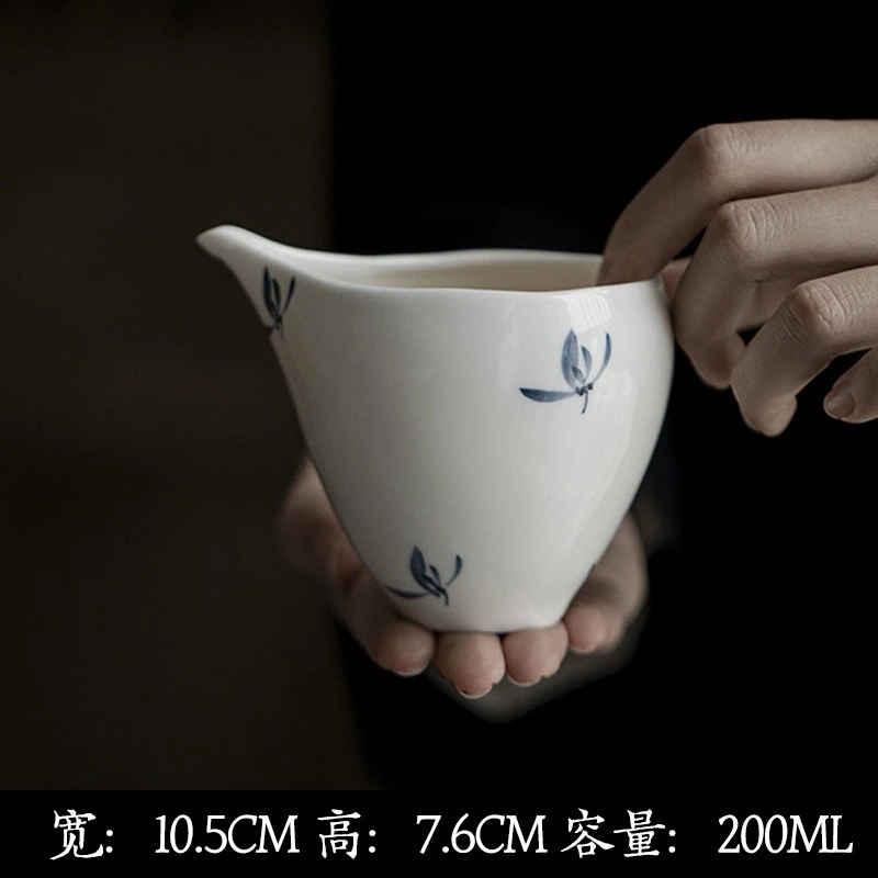 墨己茶器 甜白釉-秋水兰花-仰嘴公杯 980010