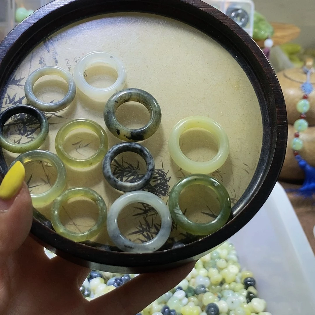 蛇纹石玉未镶嵌其他350