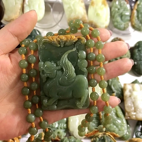 岫岩河磨玉（透闪石质玉）吊坠未镶嵌