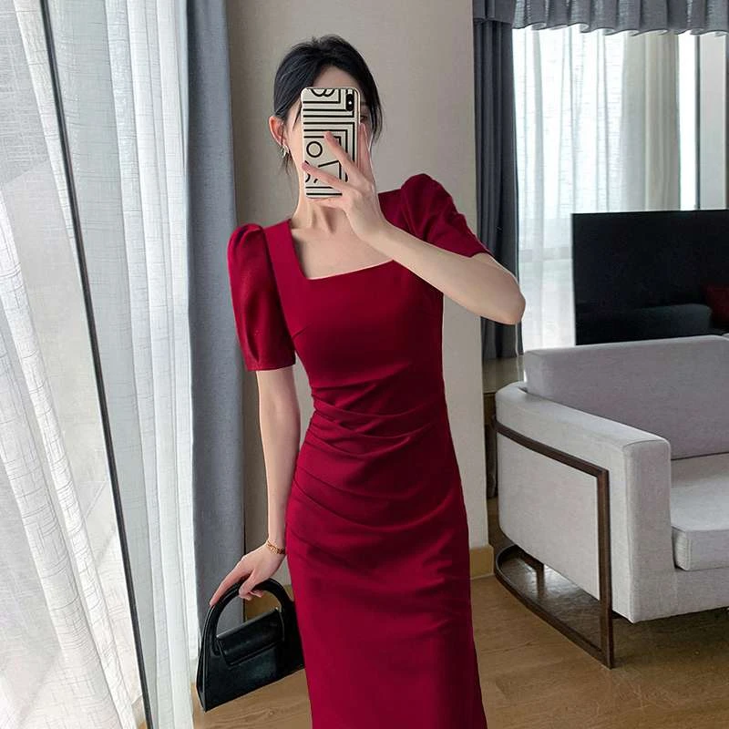 红色洋装女2025新款夏季法式气质回门敬酒晚礼服修身显瘦订婚裙