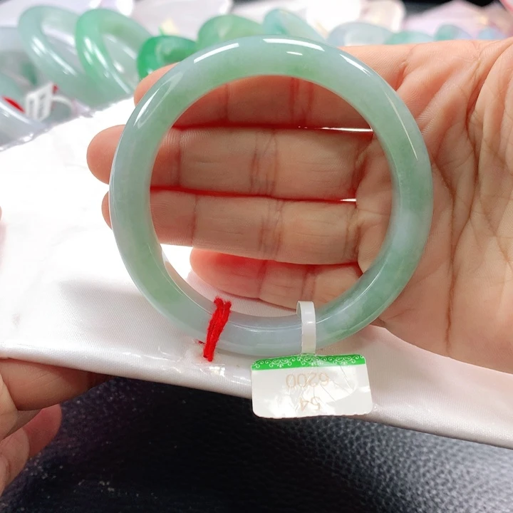 翡翠手镯未镶嵌文*54535453