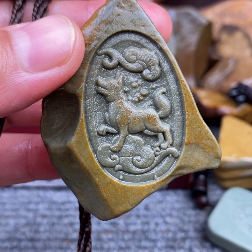 【闪购商品】原石雕刻手把件