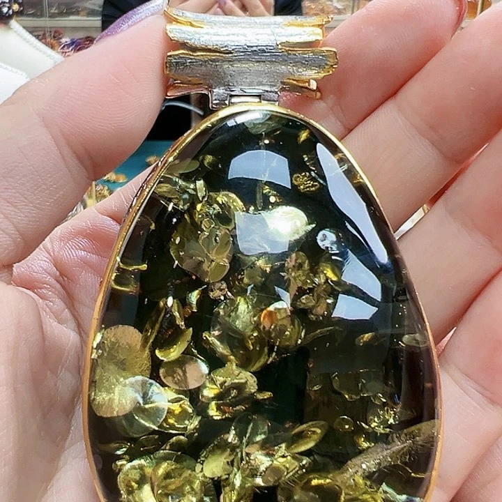 琥珀未镶嵌珠宝奇石