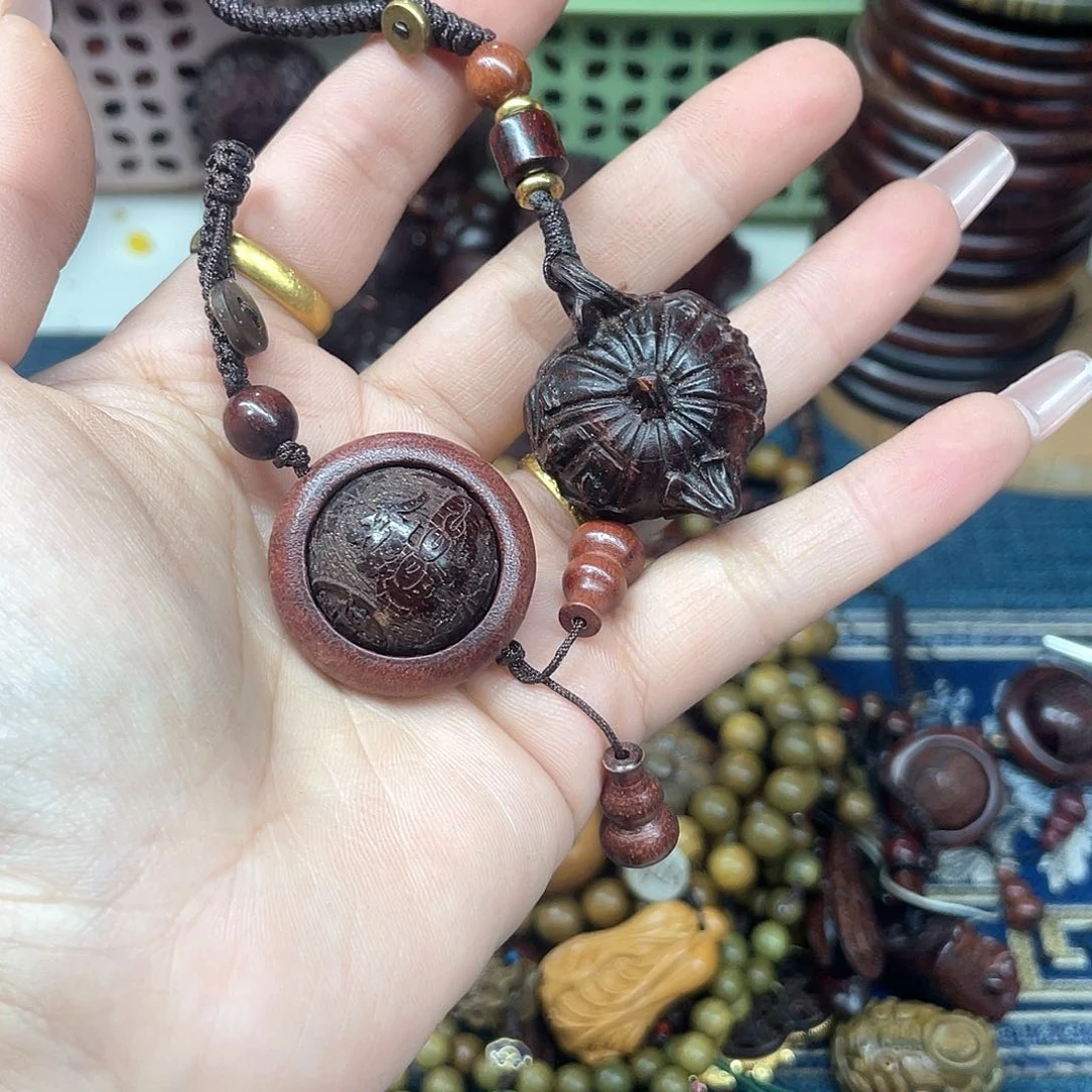 维腊木（绿檀）无事牌