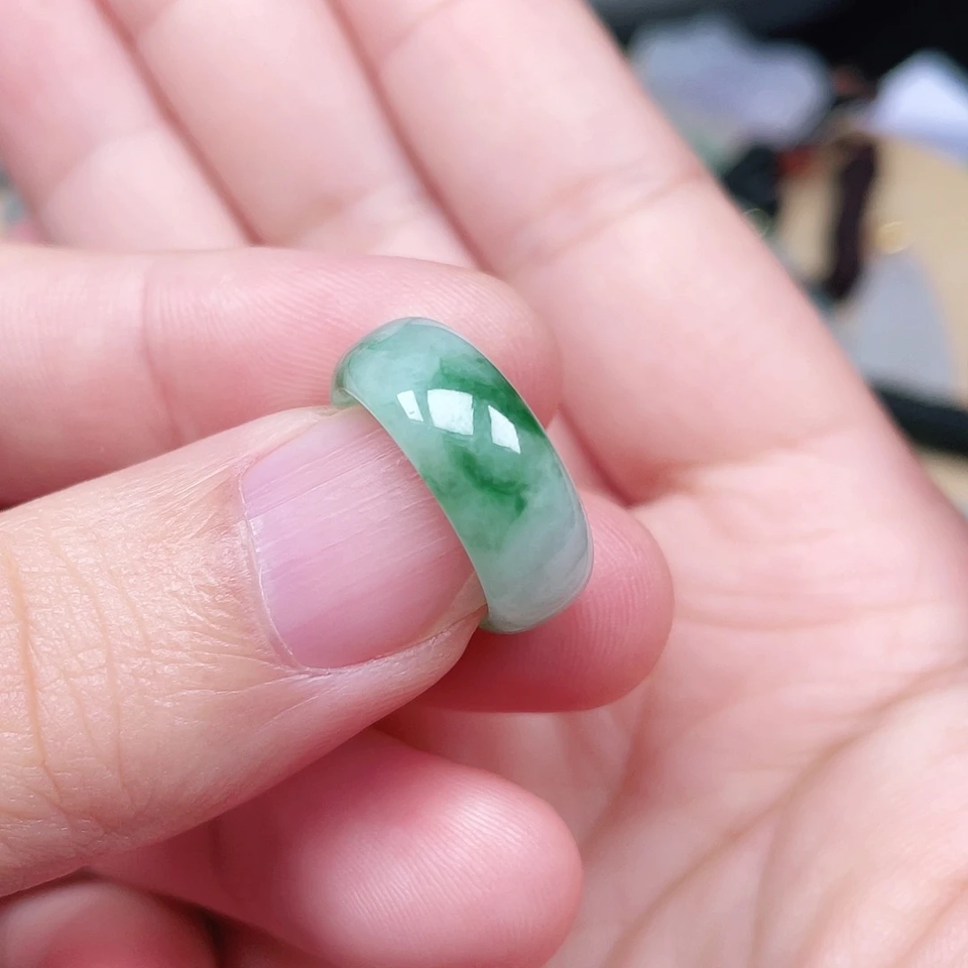 翡翠颈饰未镶嵌丑*鸭戒指