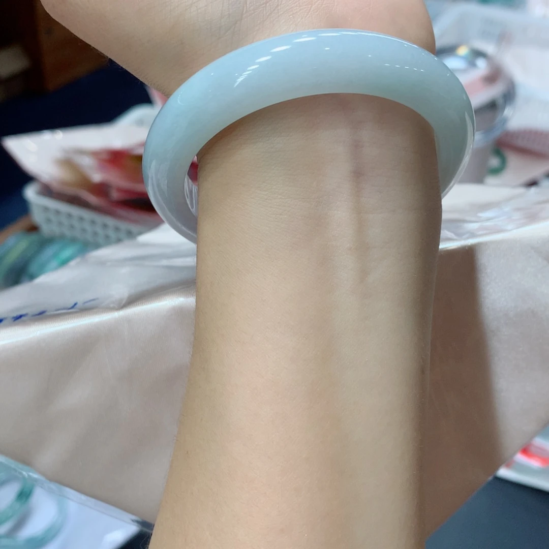 未镶嵌手镯翡翠翡翠