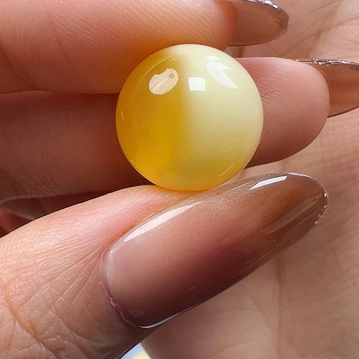 蜜蜡未镶嵌珠宝奇石