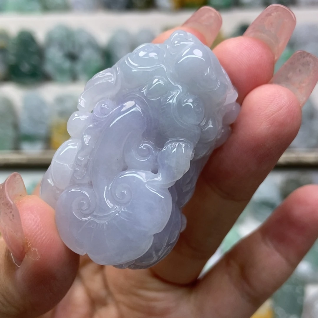 翡翠未镶嵌吊坠(赠链)口含珠