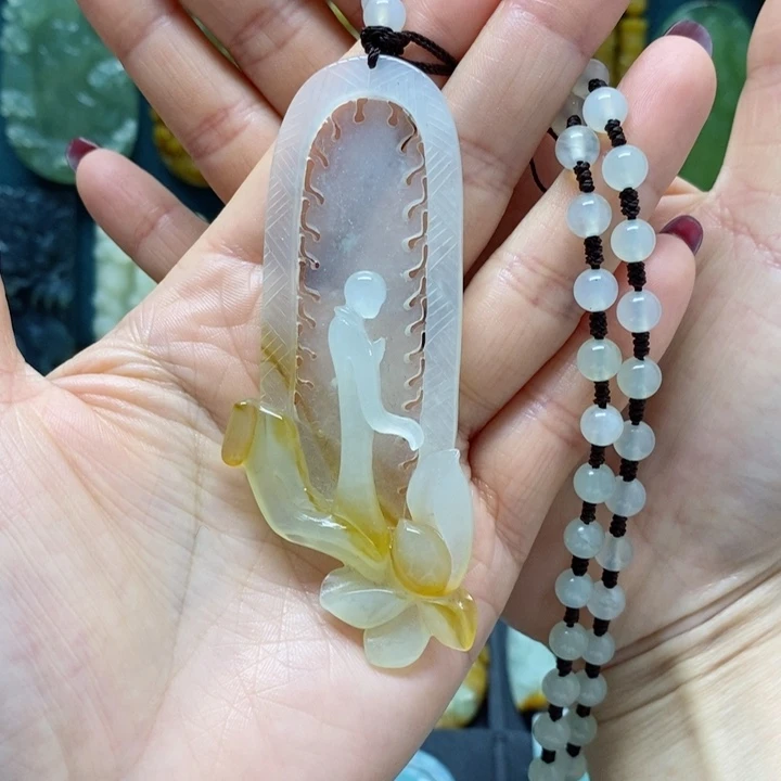 蛇纹石玉挂件未镶嵌