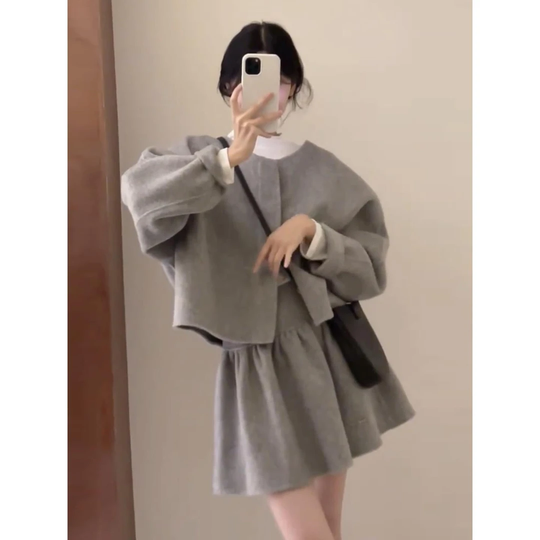 悠姿蝶2025秋冬新款千金风灰色短款毛呢外套半裙套装女超火一整套