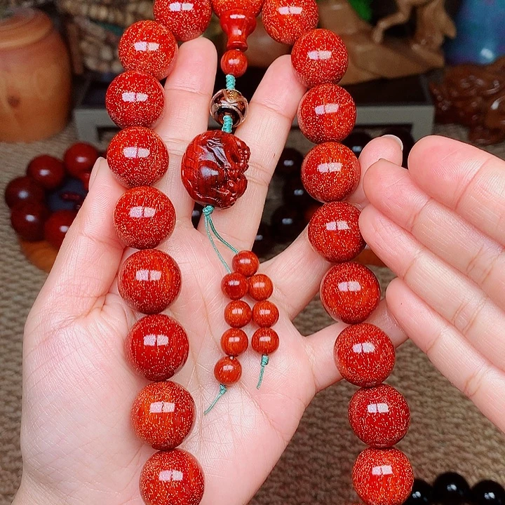 檀香紫檀（小叶紫檀）桃1.8红手持