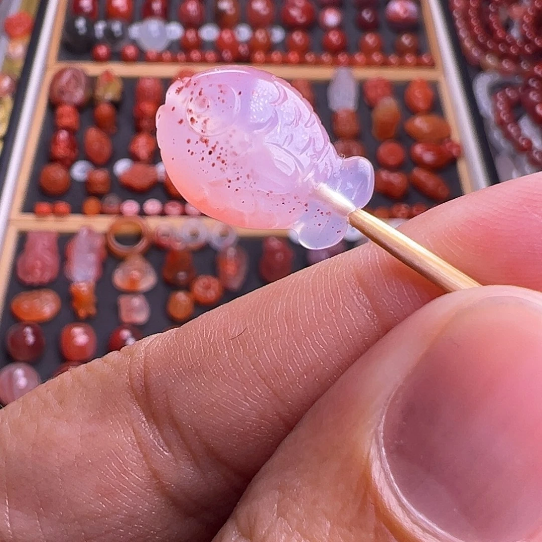 未镶嵌南红玛瑙珠宝奇石嘟嘟鱼10.8Ｘ长15.8mm