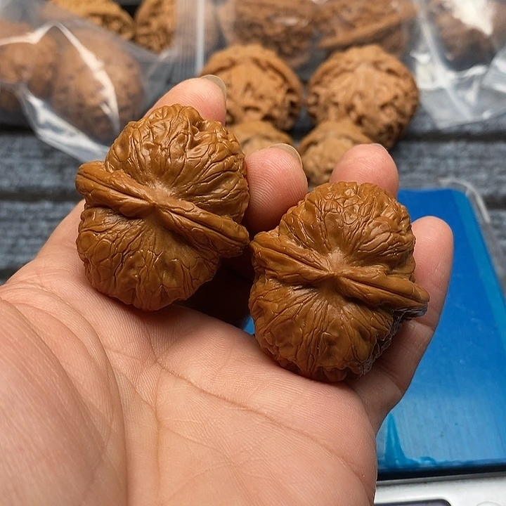 手***柔把件文玩核桃全品元宝42