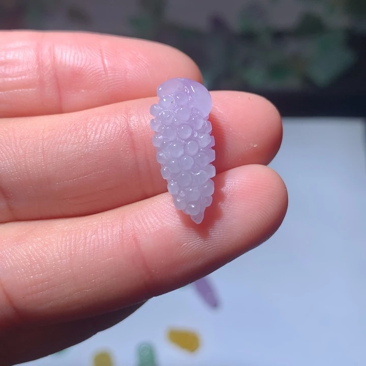 翡翠未镶嵌颈饰挂件