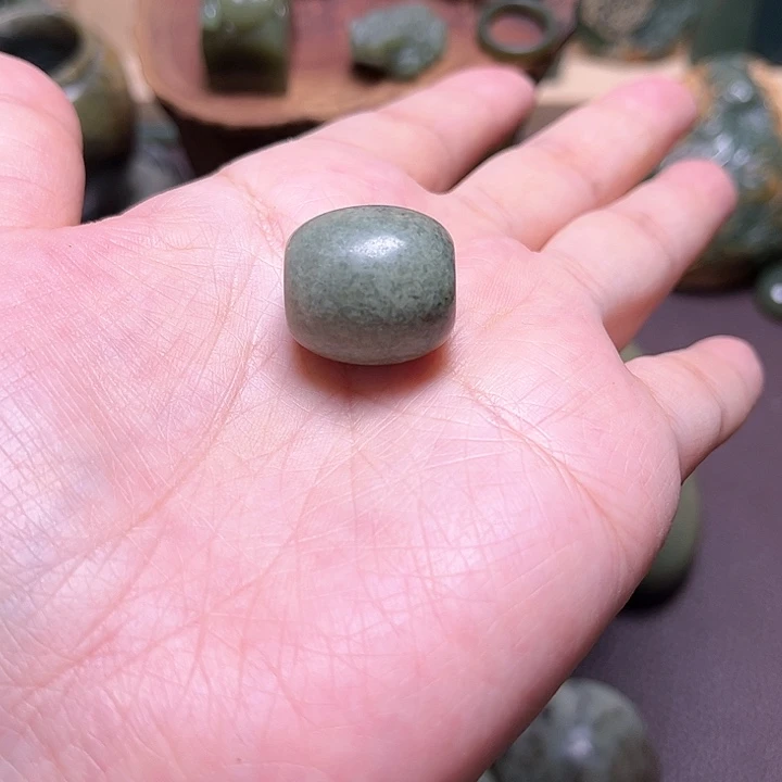 岫岩河磨玉（透闪石质玉）手绳未镶嵌