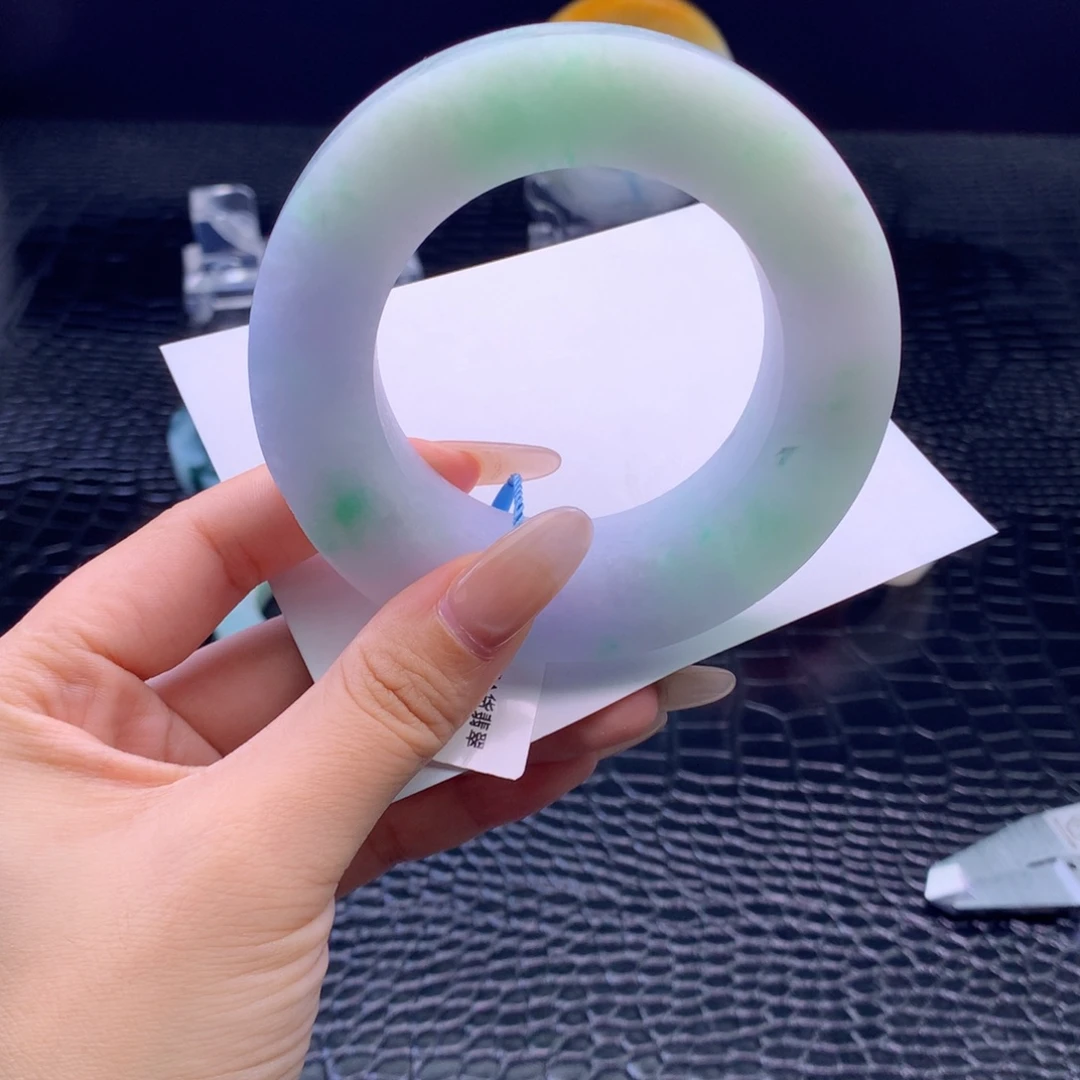 定制翡翠未镶嵌手镯