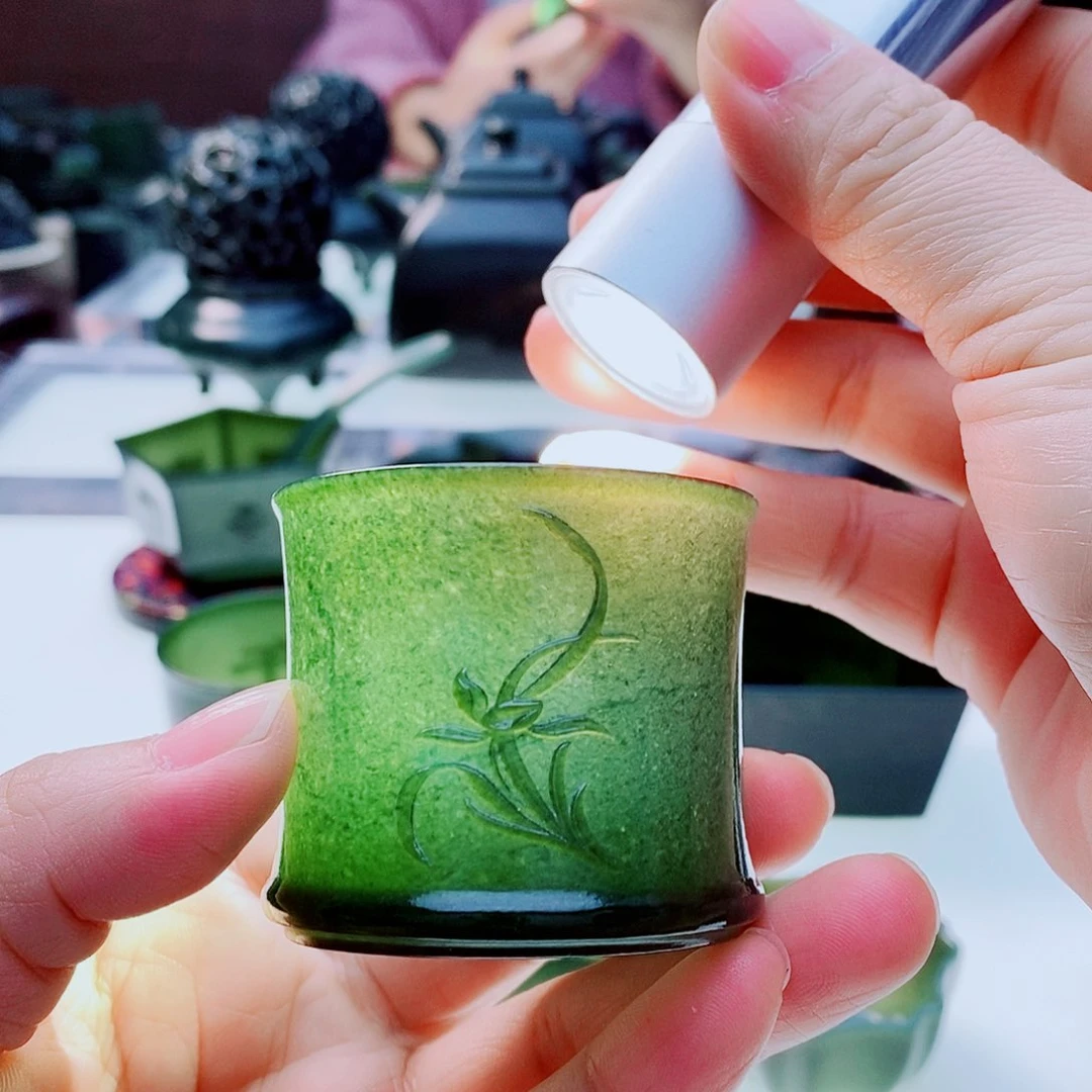 未镶嵌和田玉摆件