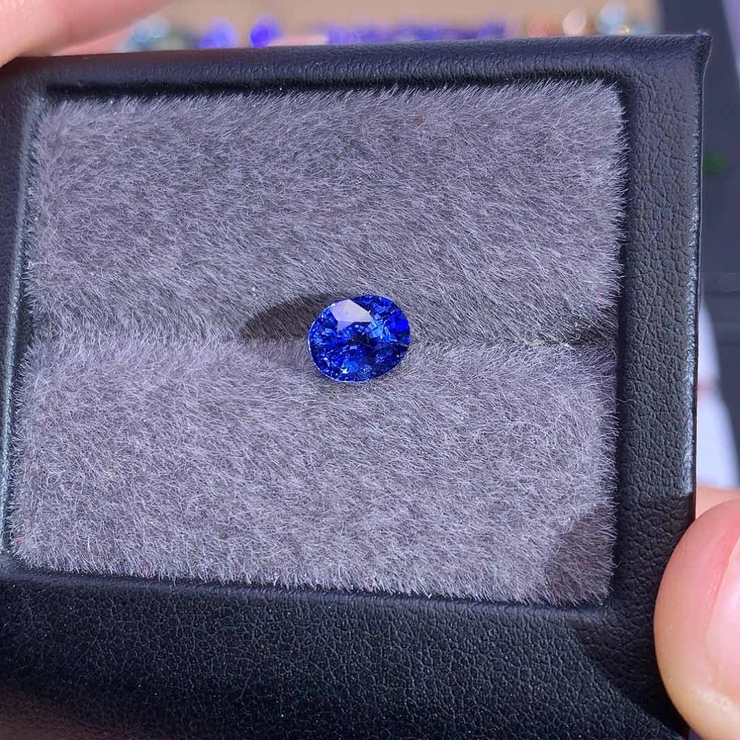 蓝宝石裸石未镶嵌1.73ct