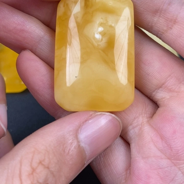 琥珀裸石未镶嵌微瑕92