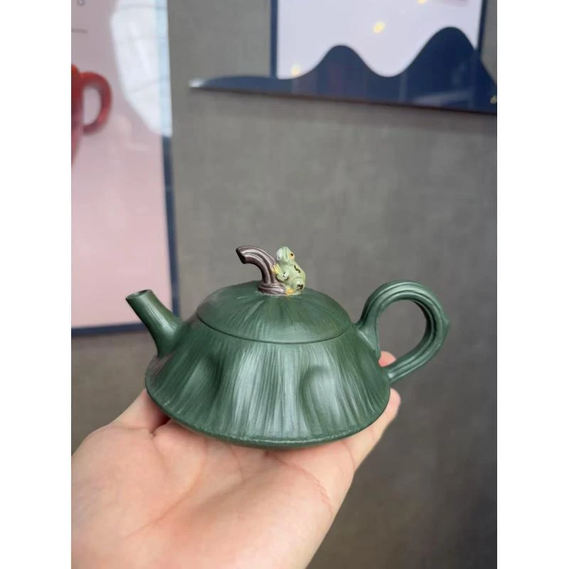 家藏墨绿泥青蛙莲子壶 【维】