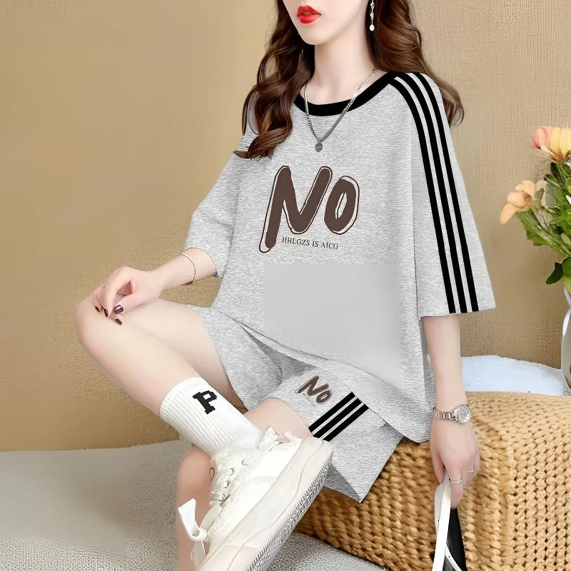 时尚休闲字母套装女装夏季胖妹妹大码宽松显瘦短袖短裤运动两件套