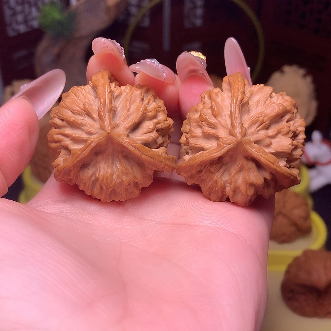 文玩核桃吊坠秦闷三棱正奔全品极品毕业